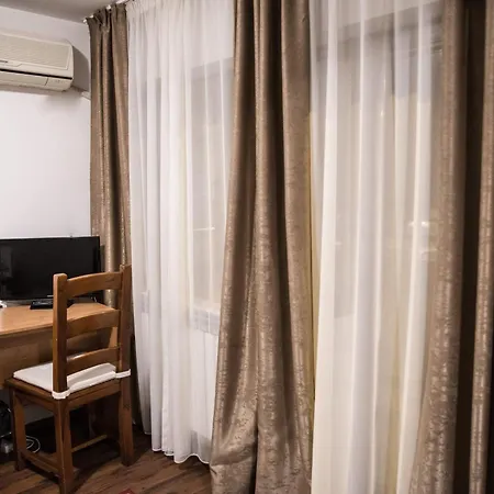 Szálloda La Casa Nord Bukarest